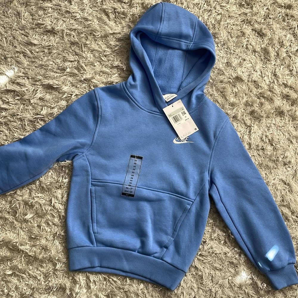 NWT Hoodie Bundle - Nike and Under Armour Size XS - Picture 2 of 4
